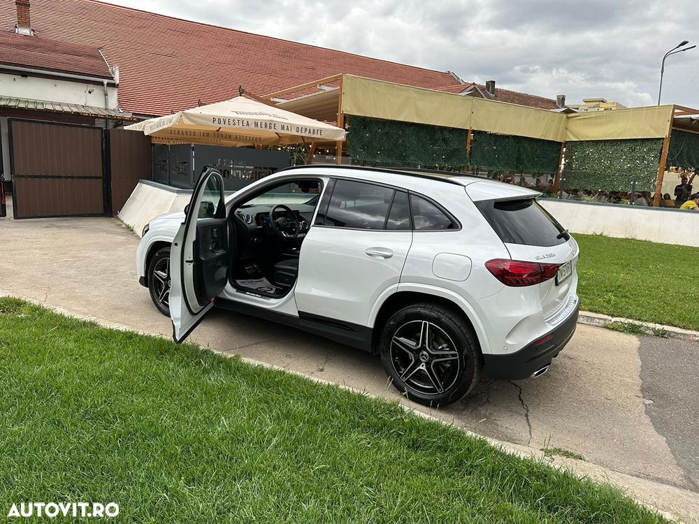 Mercedes-Benz GLA - 2