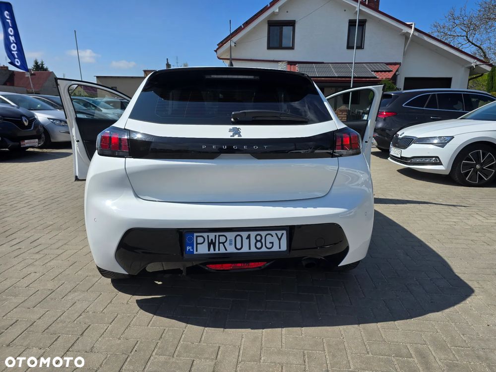 Peugeot 208 - 23