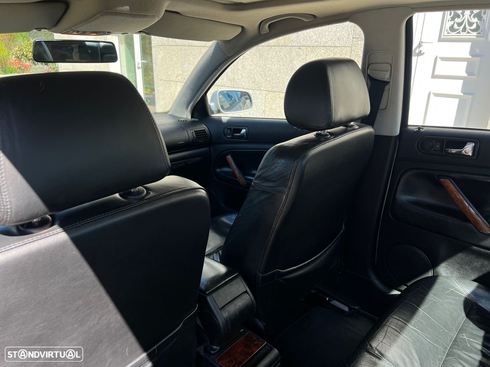 VW Passat 1.9 TDi Confortline - 17