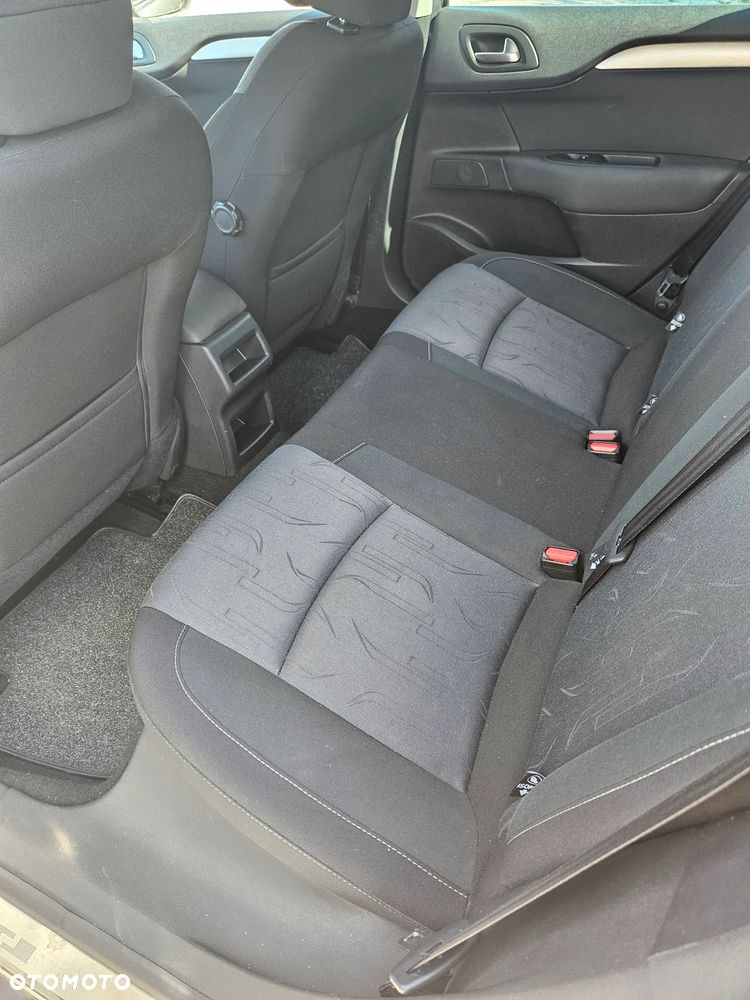 Citroën C4 HDi 90 Tendance - 12