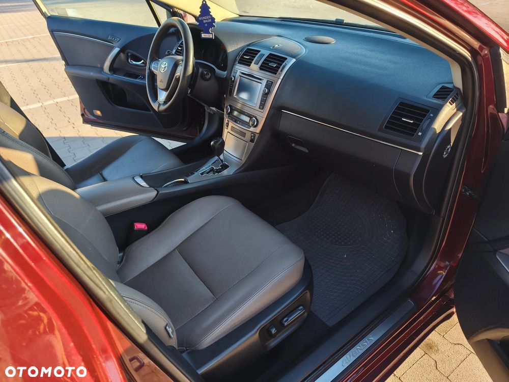 Toyota Avensis 2.0 Prestige MS - 36