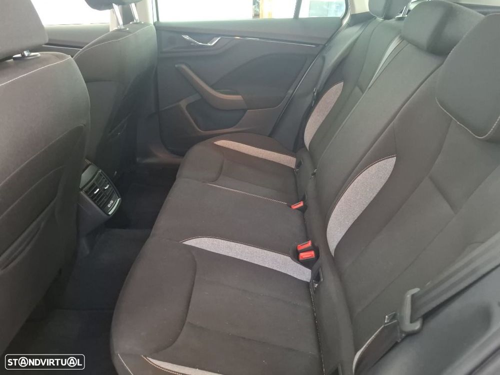 Skoda Kamiq 1.0 TSI Selection DSG - 13