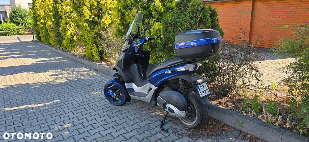 Piaggio MP-3 - 6
