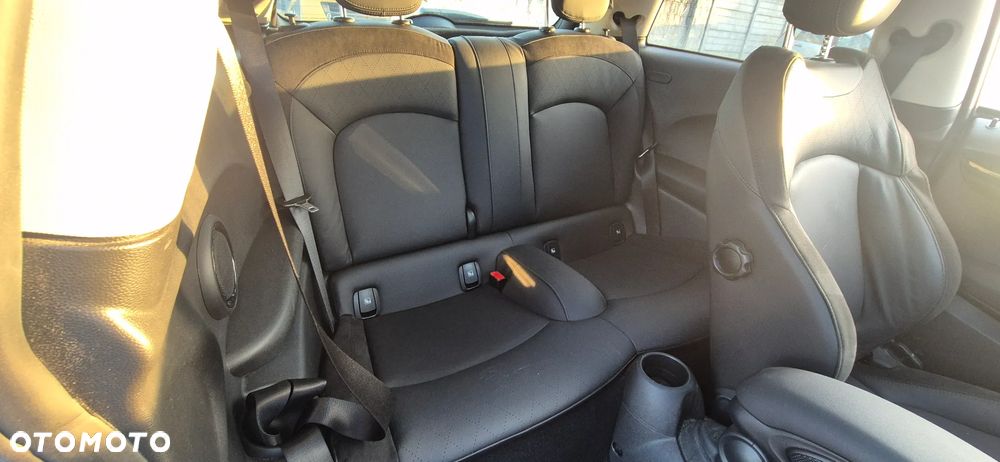 MINI Cooper John Works Trim - 15