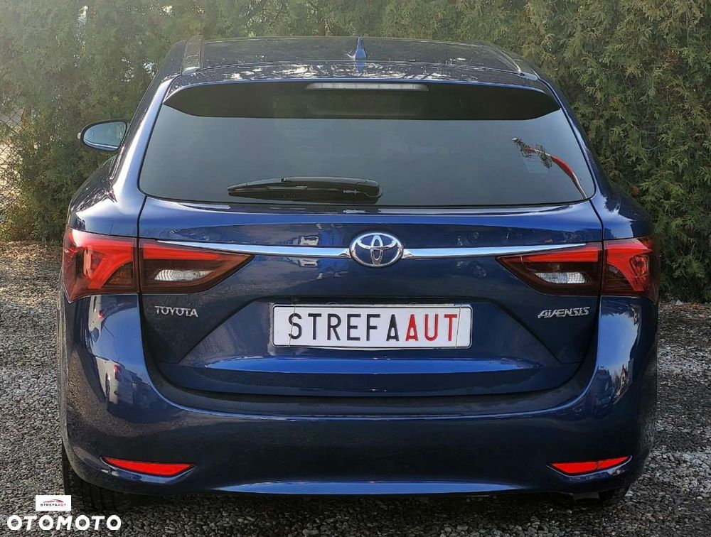 Toyota Avensis - 16