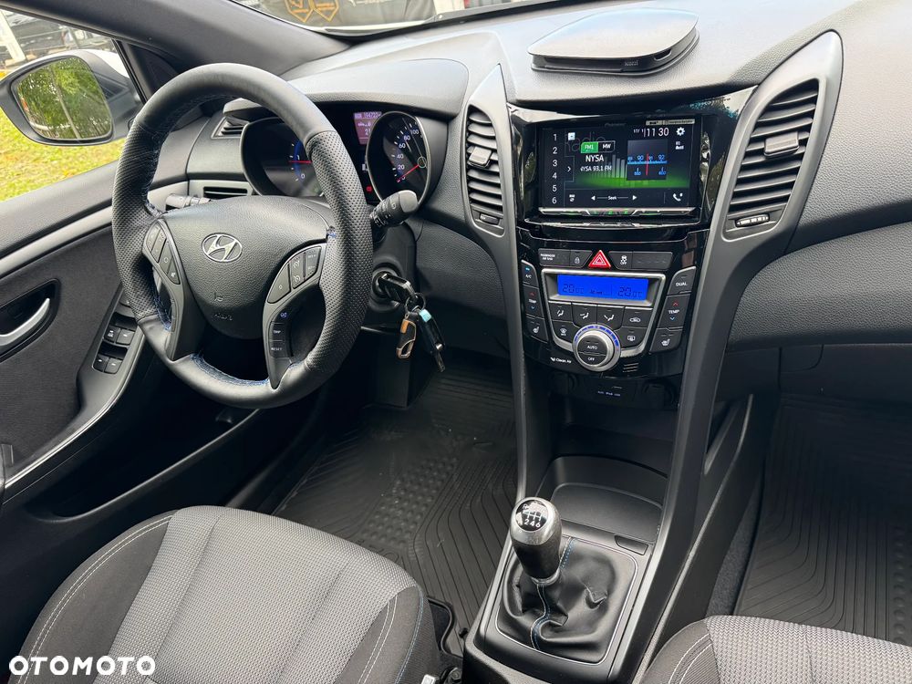 Hyundai i30 blue 1.6 CRDi Passion - 24