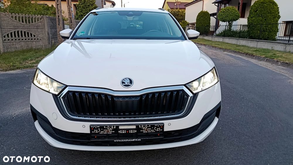 Skoda Octavia 2.0 TDI DSG Tour - 28