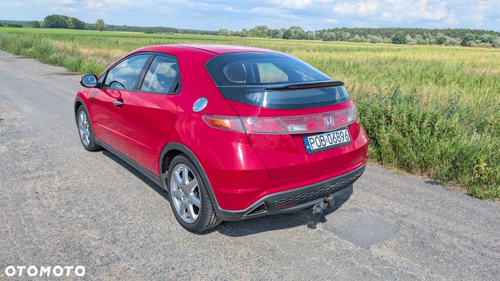 Honda Civic 1.8 Executive - 3