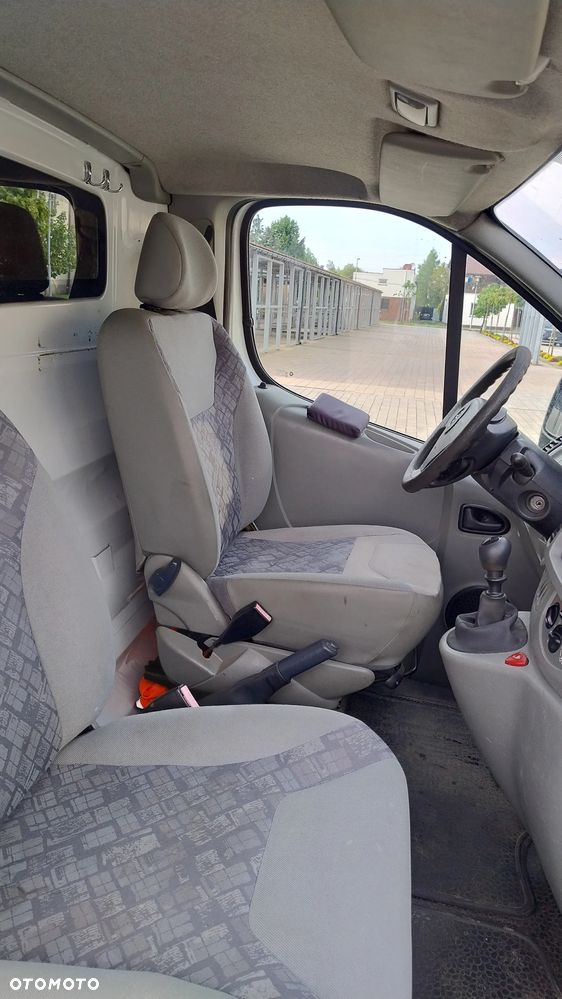 Opel Vivaro - 10