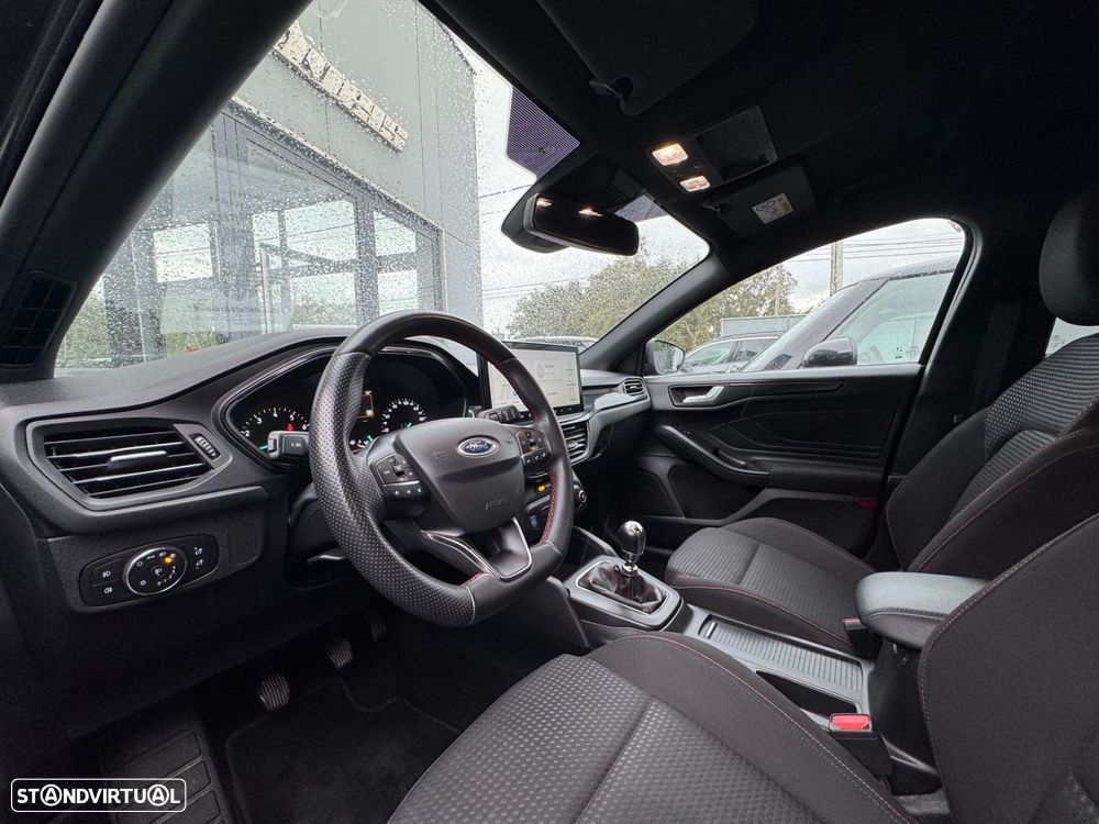 Ford Focus 1.0 EcoBoost MHEV ST-Line - 2