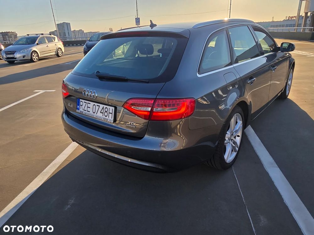Audi A4 Avant 2.0 TDI DPF clean diesel quattro S tronic Attraction - 5