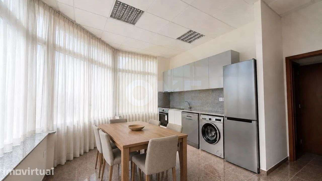 Apartamento T1 Renovado em Gondifelos – Ideal para Viver ou Investir! - Grande imagem: 2/14
