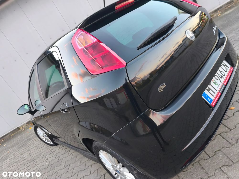 Fiat Punto 1.4 16V Dynamic - 20