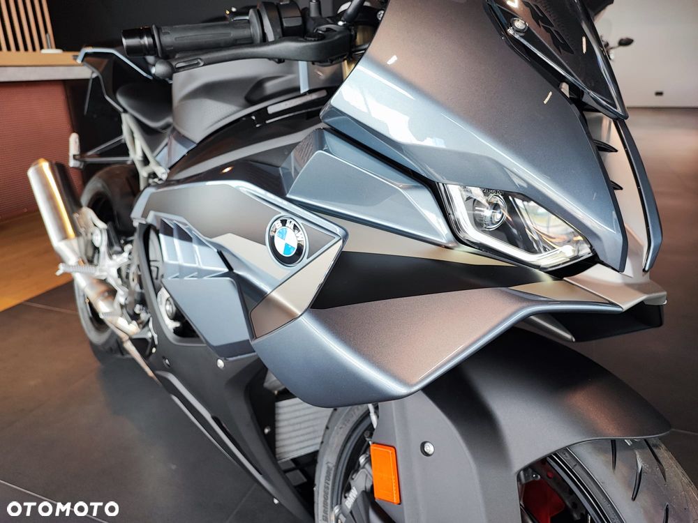 BMW S - 5