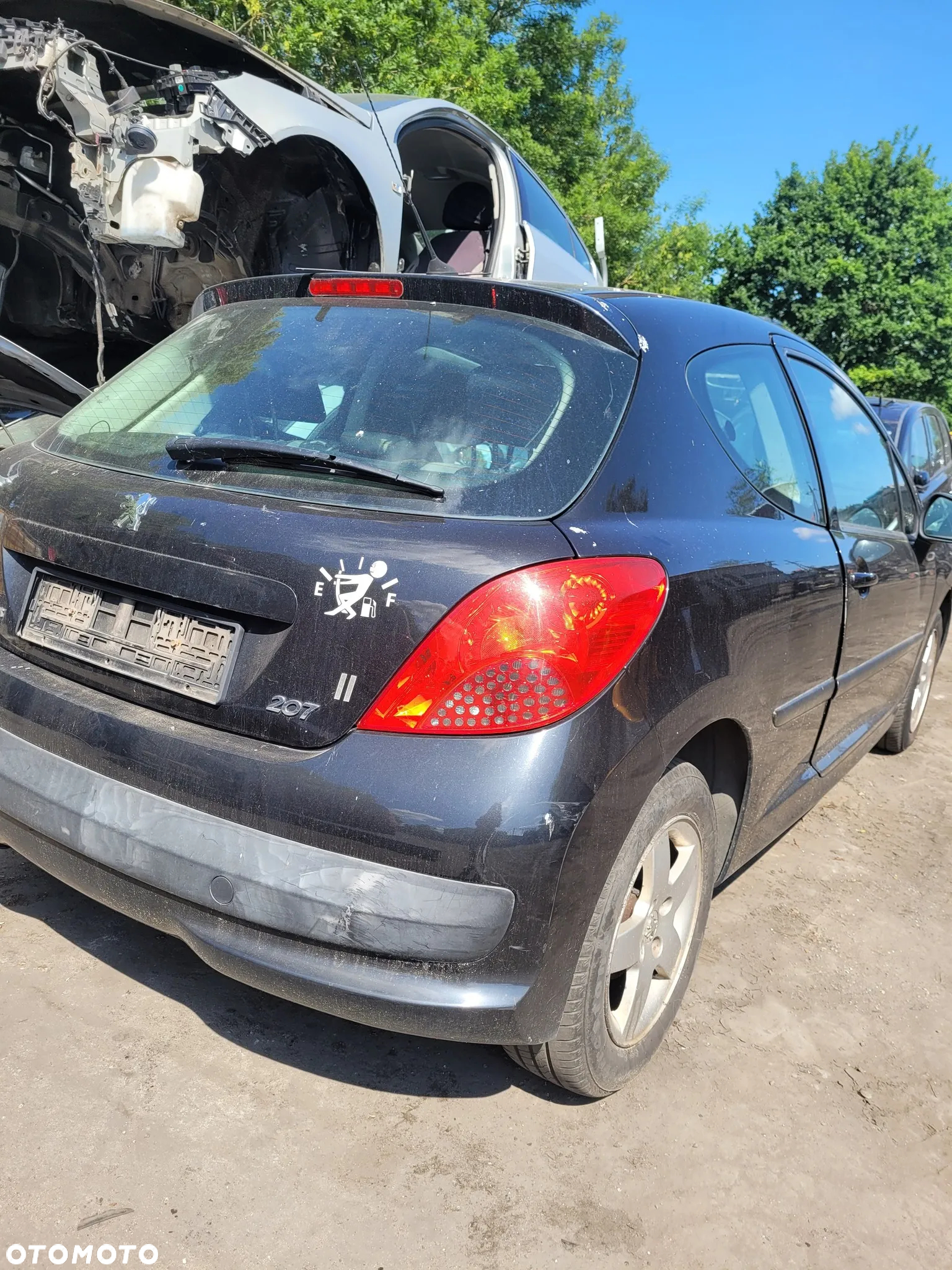 Części- Peugeot 207  Pojemność: 1397  Moc z dowodu: 70 kW  Rok: 2008 Benzyna - 4