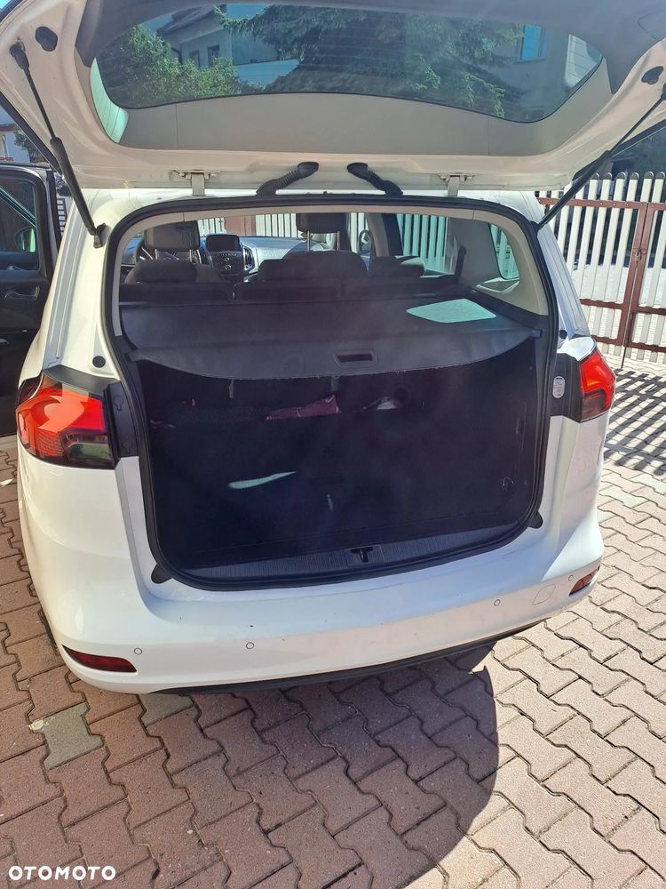 Opel Zafira - 9