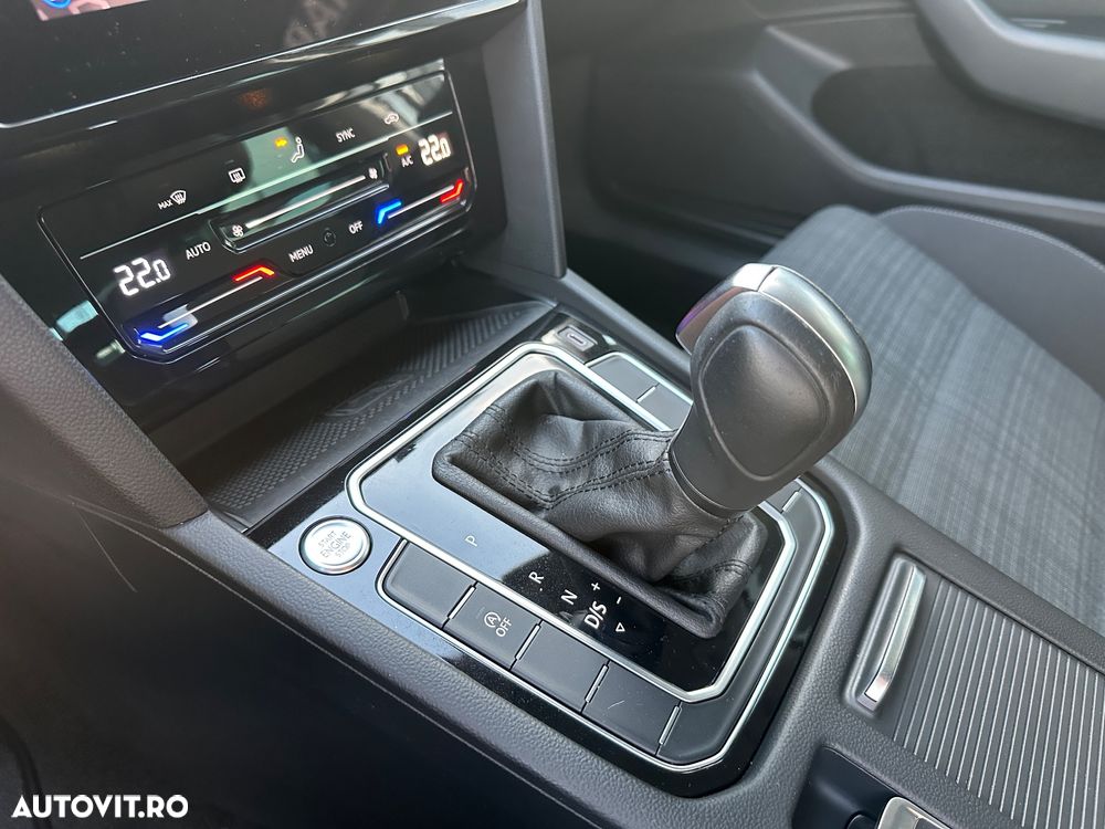 Volkswagen Passat 2.0 TDI DSG Comfortline - 21