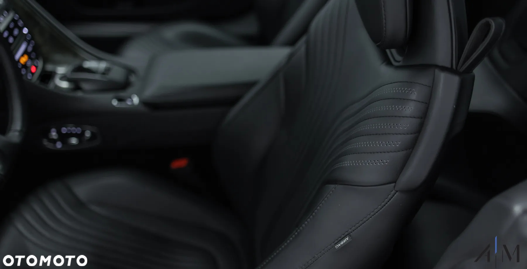 Aston Martin DB11 - 24