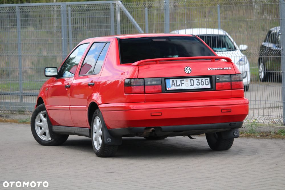 Volkswagen Vento - 10