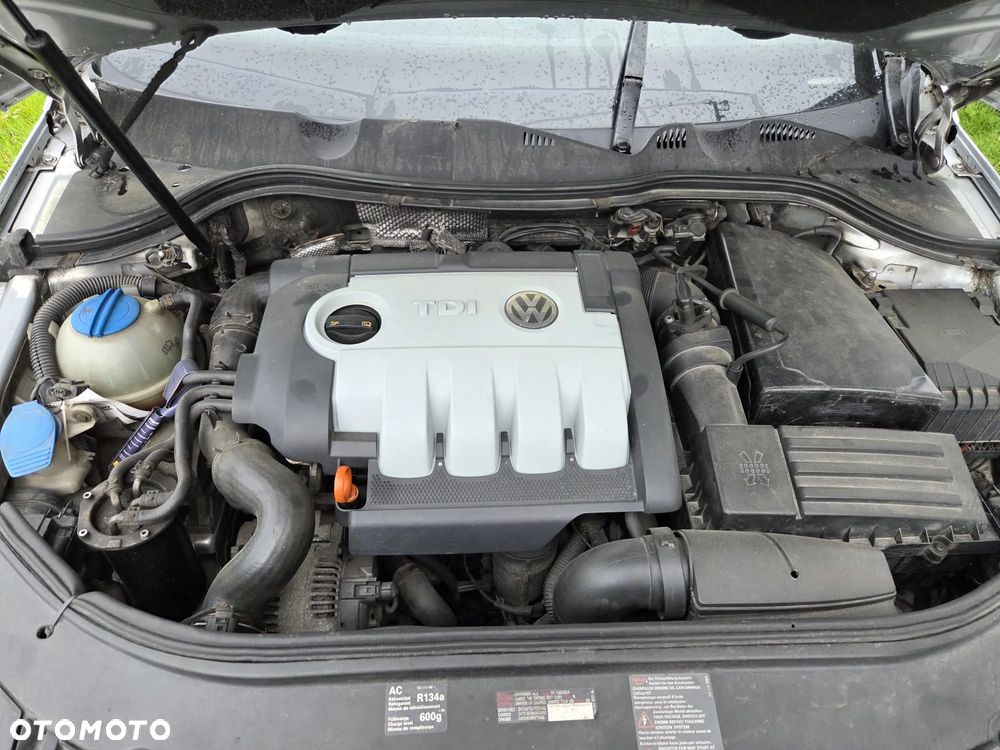 Volkswagen Passat 2.0 TDI 4Motion Highline - 8