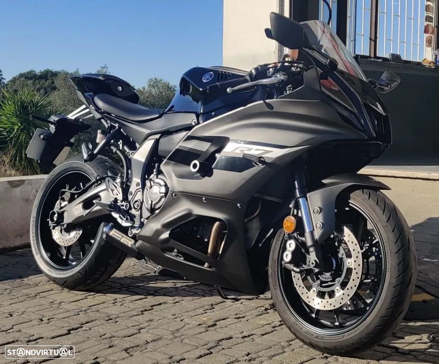 Yamaha R 7 - 5