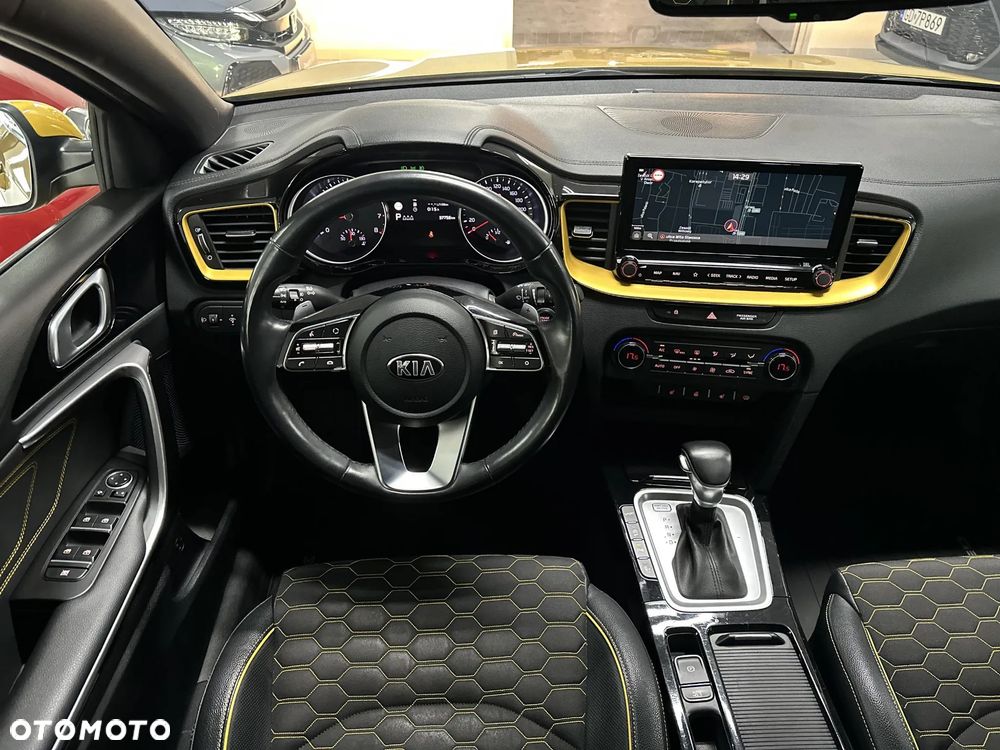 Kia XCeed 1.6 T-GDI L Business Line DCT - 16