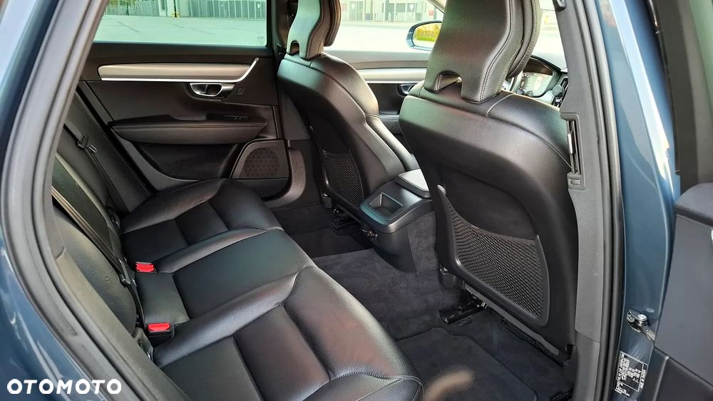 Volvo V90 D3 Momentum - 20