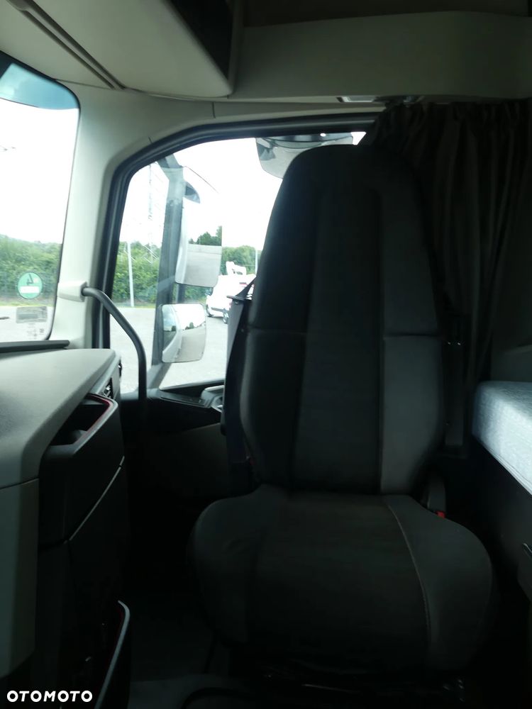Volvo FH4 500 / EURO 6 / ZESTAW PRZESTRZENNY / KLIMA POSTOJOWA / TV / - 36