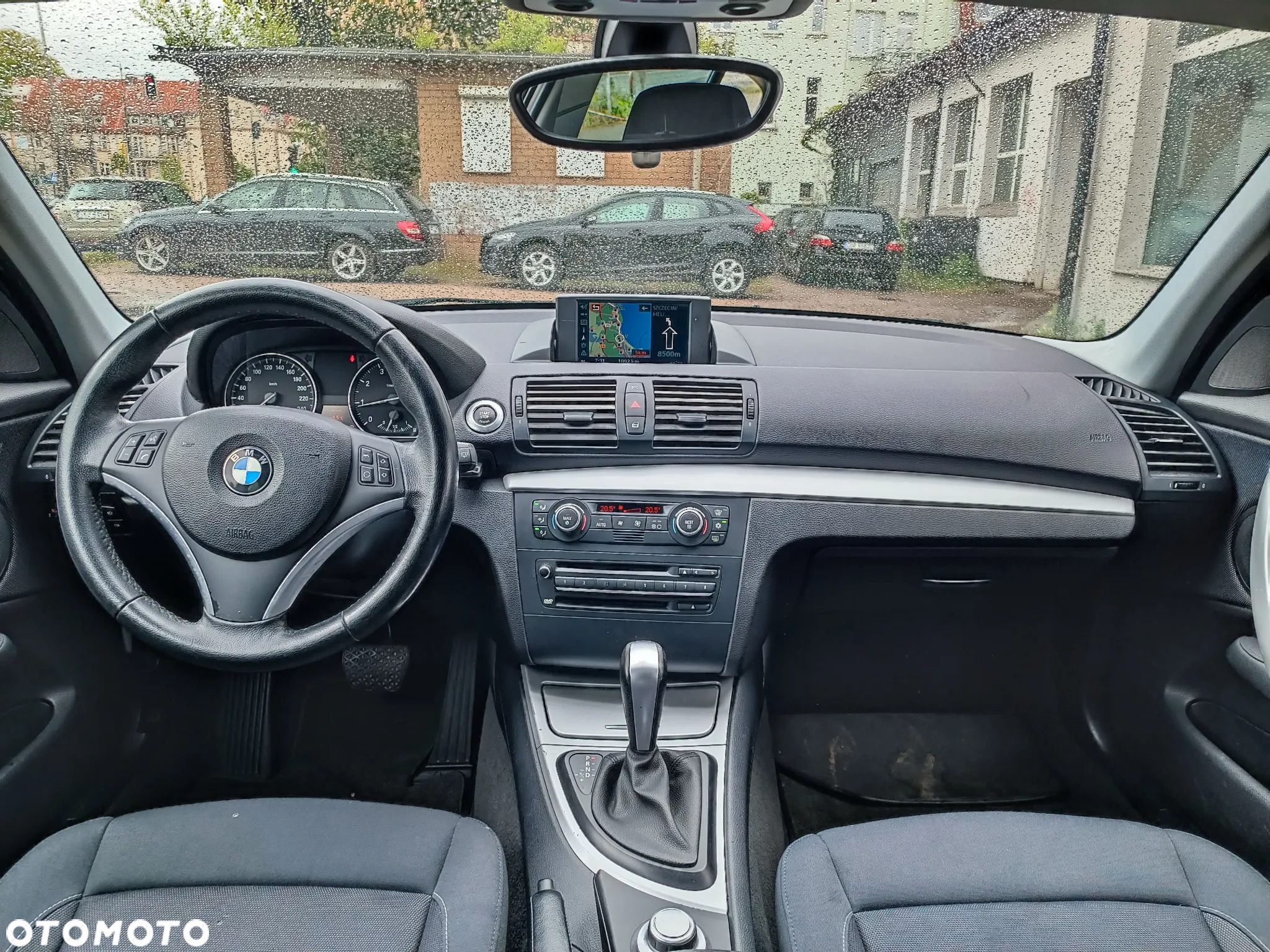 BMW Seria 1 120i - 14