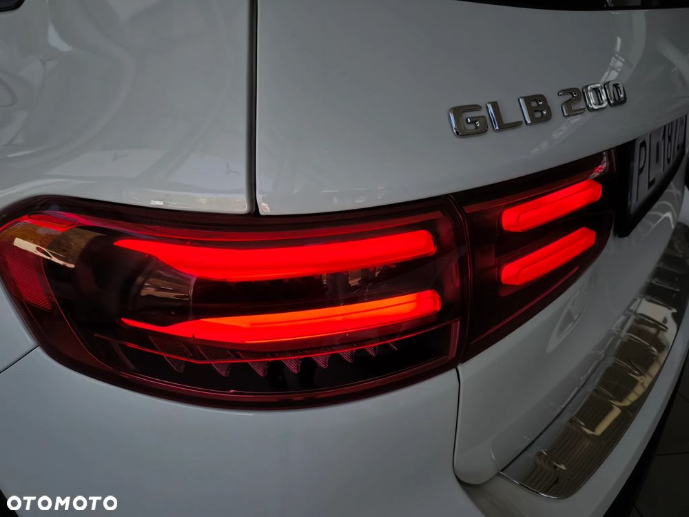Mercedes-Benz GLB 200 7G-DCT AMG Line - 34