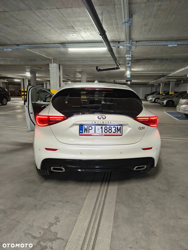 Infiniti Q30 1.5d - 4