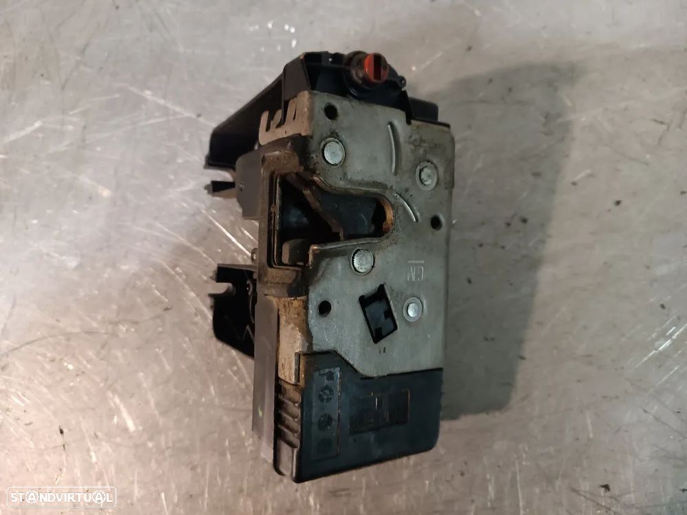 FECHO DE PORTA OPEL VECTRA C / SIGNUM - FRENTE ESQUERDO / DIREITO . TRAS ESQ / DTO - 2