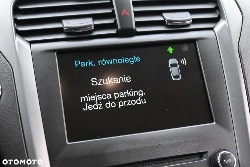 Ford Mondeo Turnier 2.0 TDCi Start-Stopp PowerShift-Aut Titanium - 36