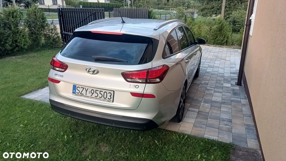 Hyundai i30 1.6 D Comfort - 8