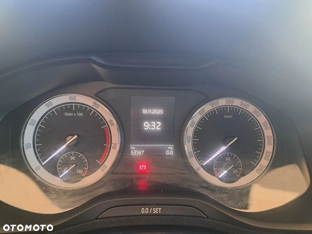 Skoda Karoq 1.5 TSI ACT 4x2 Ambition DSG - 20