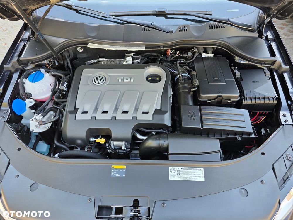 Volkswagen Passat 2.0 TDI Comfortline DSG - 38