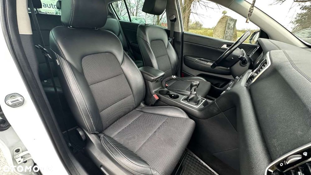 Kia Sportage 1.6 GDI L Business Line Plus 2WD - 19