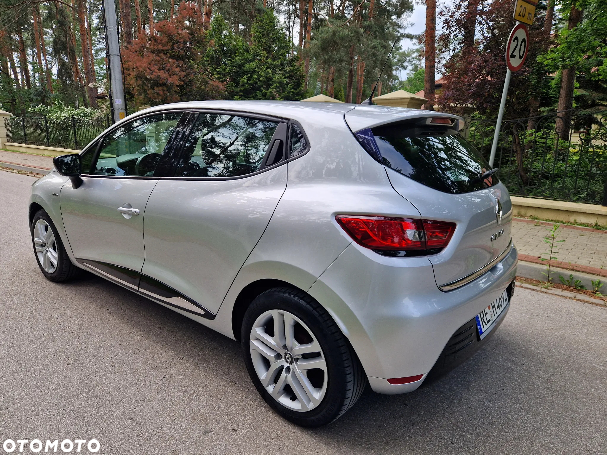Renault Clio 1.2 16V Limited EU6 - 20