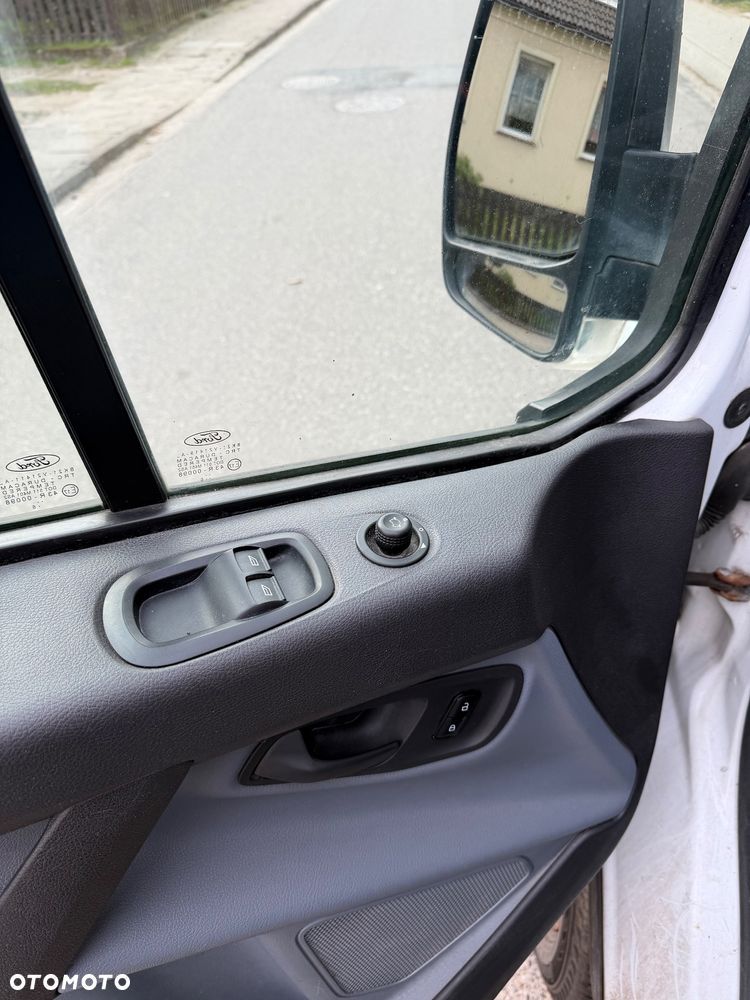 Ford Transit Custom - 13