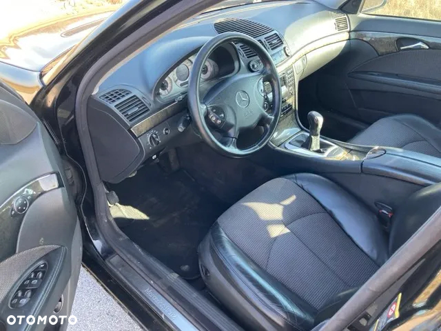 Mercedes-Benz Klasa E 270 T CDI Elegance - 5