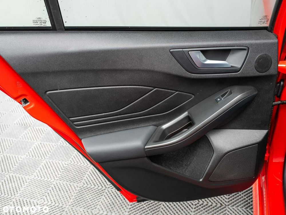 Ford Focus 2.3 EcoBoost ST X - 24