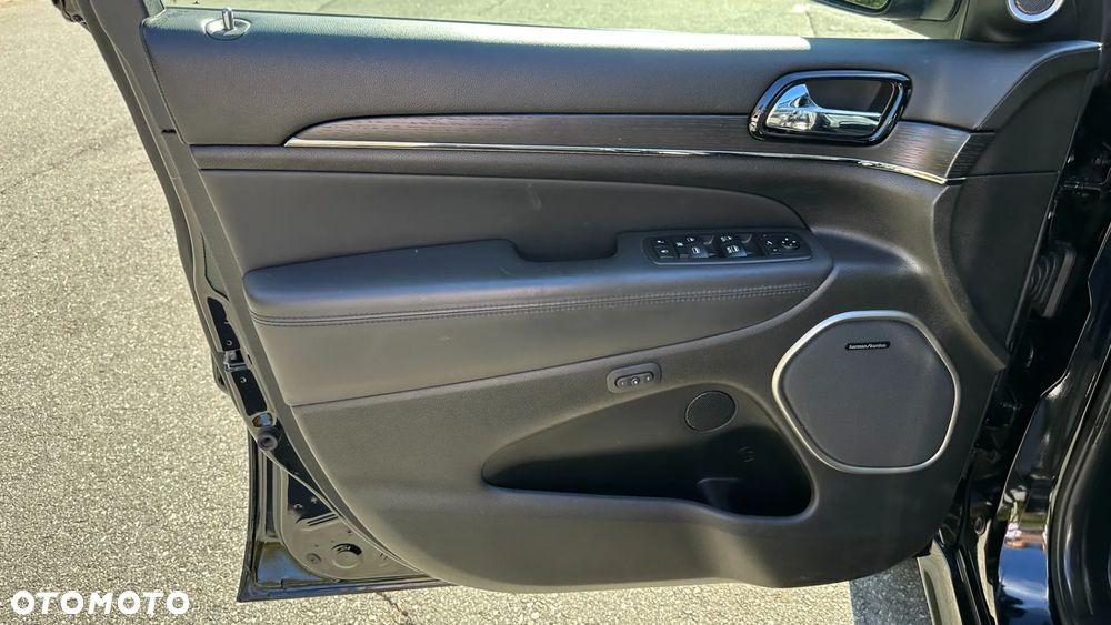 Jeep Grand Cherokee - 8