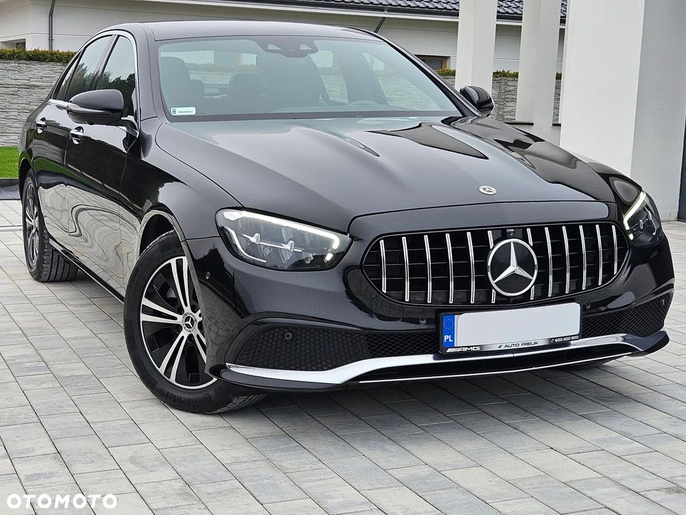 Mercedes-Benz Klasa E 220 d 4-Matic 9G-TRONIC - 2