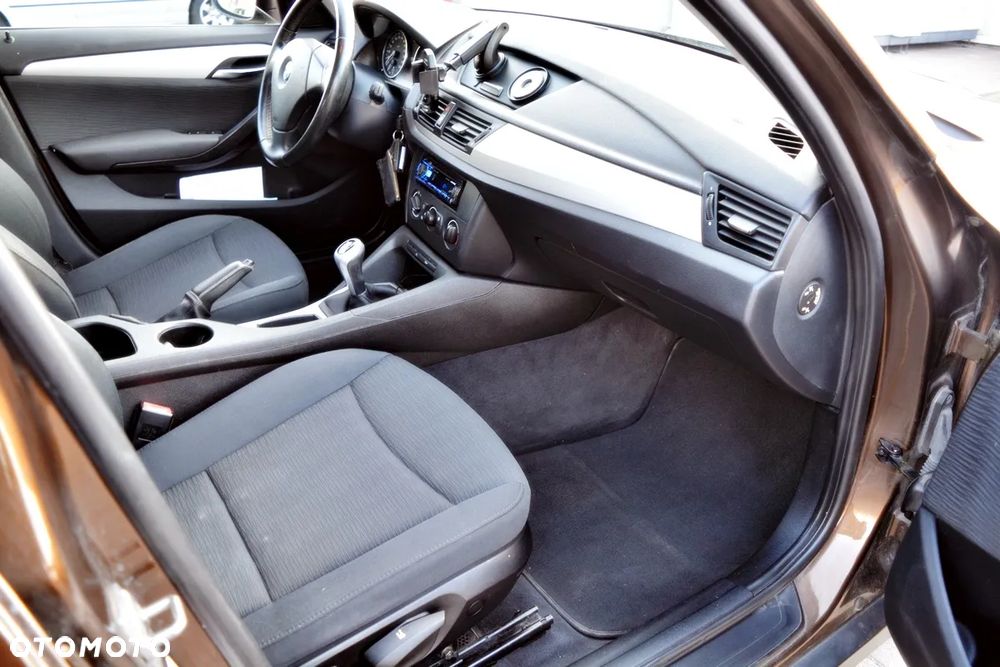BMW X1 sDrive18d xLine - 22