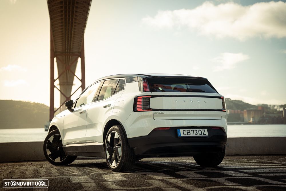 Volvo EX30 Single Motor Extended Range RWD Ultra