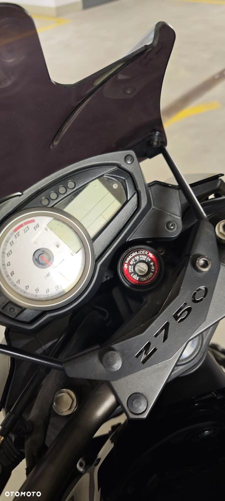 Kawasaki ZR - 13