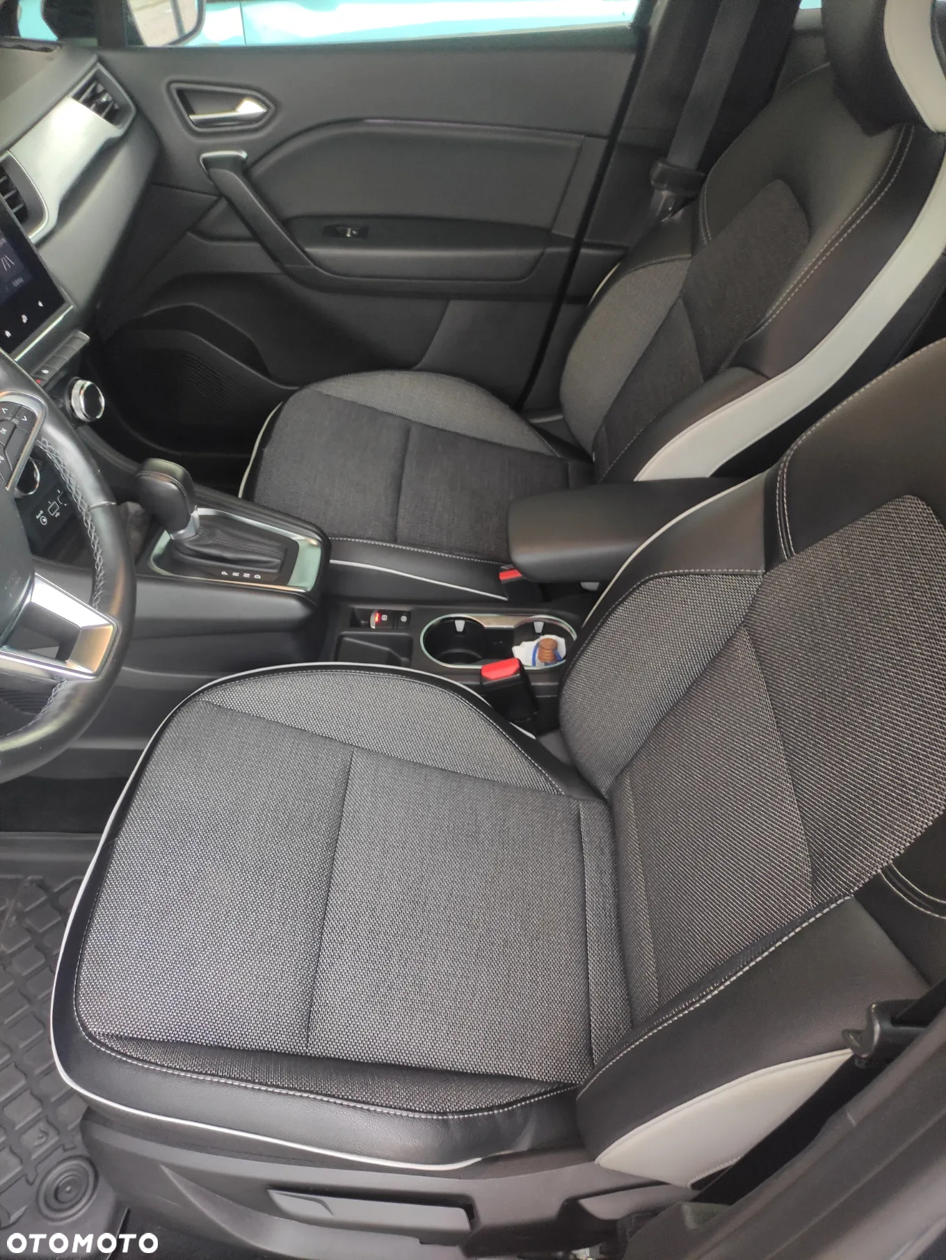Renault Captur TCe Mild Hybrid 140 EDC GPF TECHNO - 13