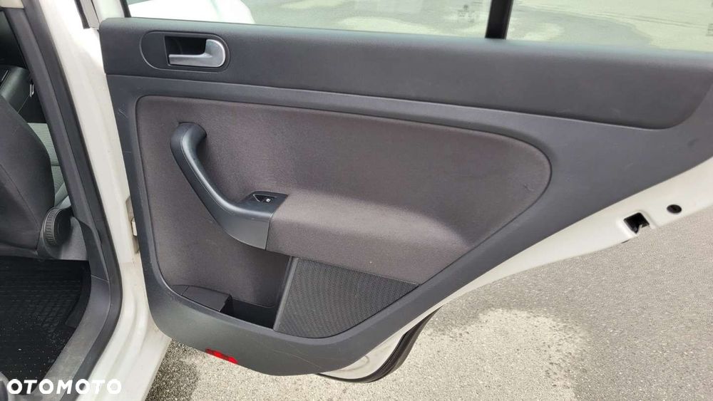 Volkswagen Golf Plus - 29