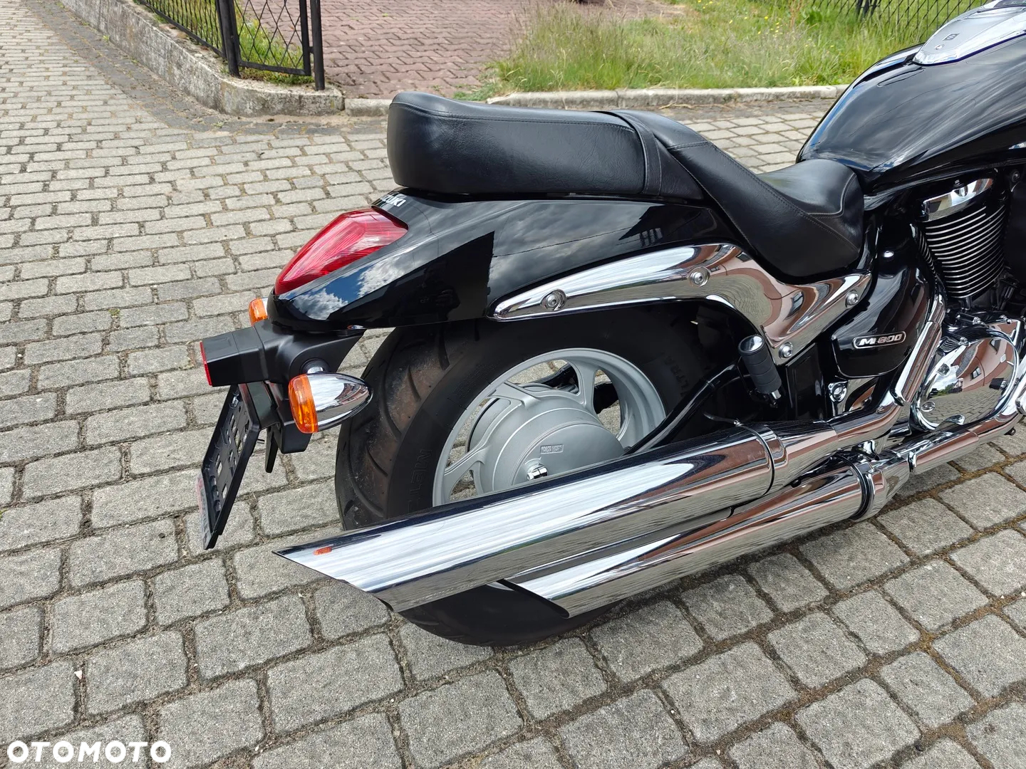Suzuki Intruder - 6