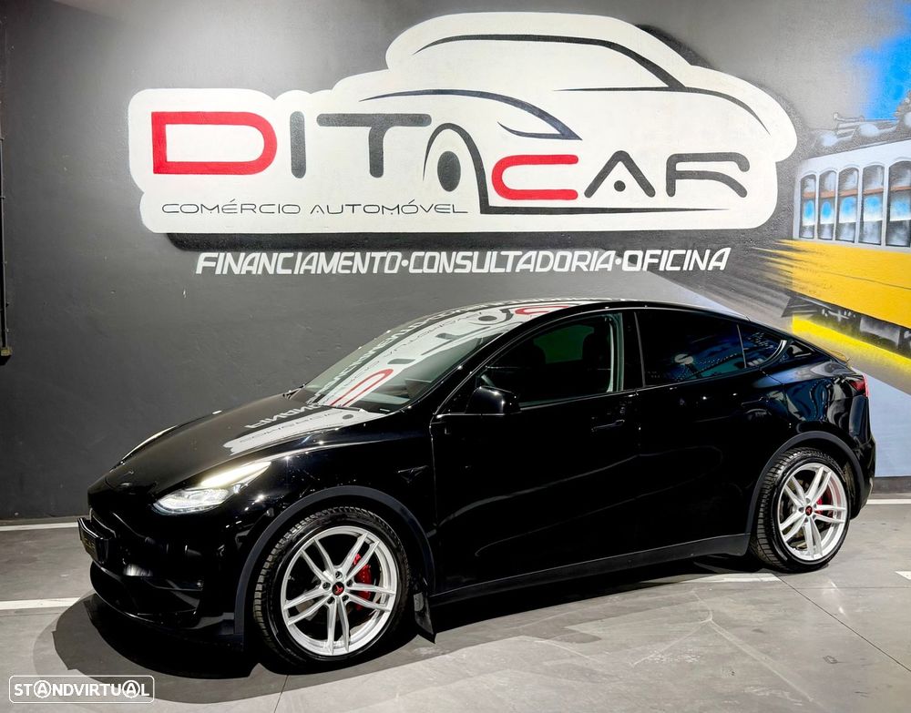 Tesla Model Y Performance Dual Motor AWD - 2